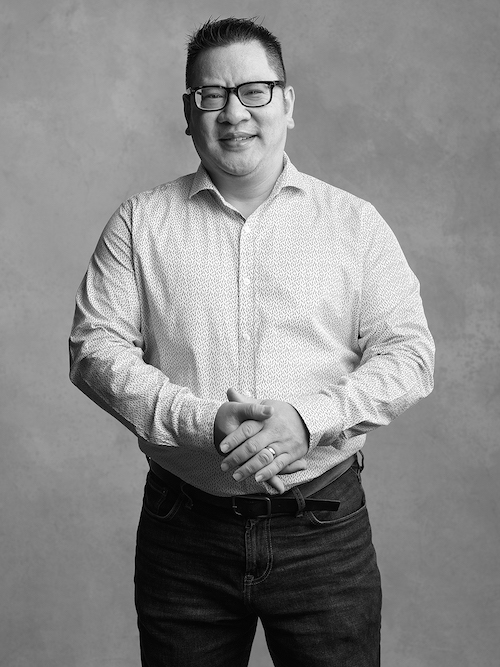 Black and white portrait of Peter Nguyen