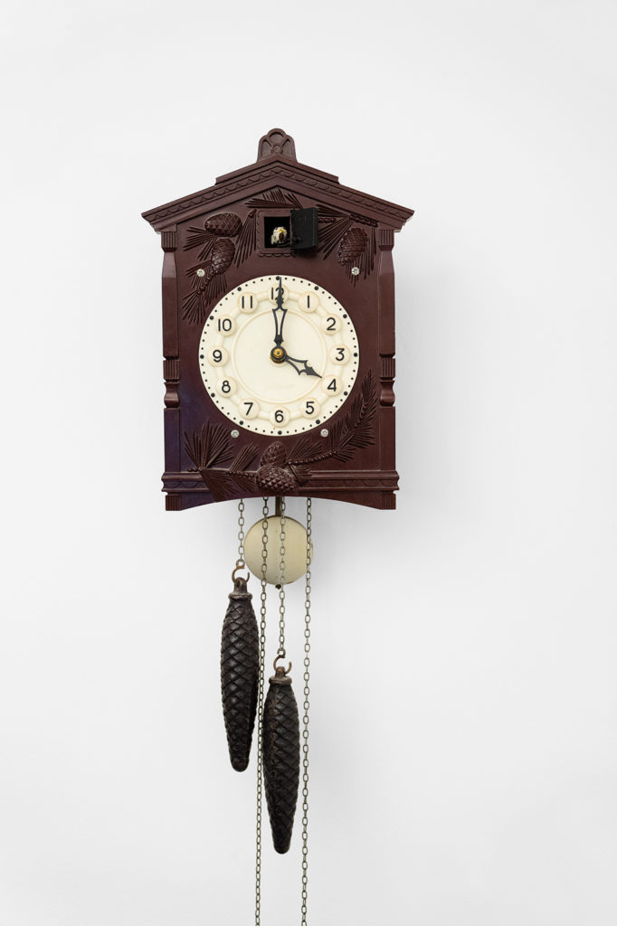 An imagine of an antique clock