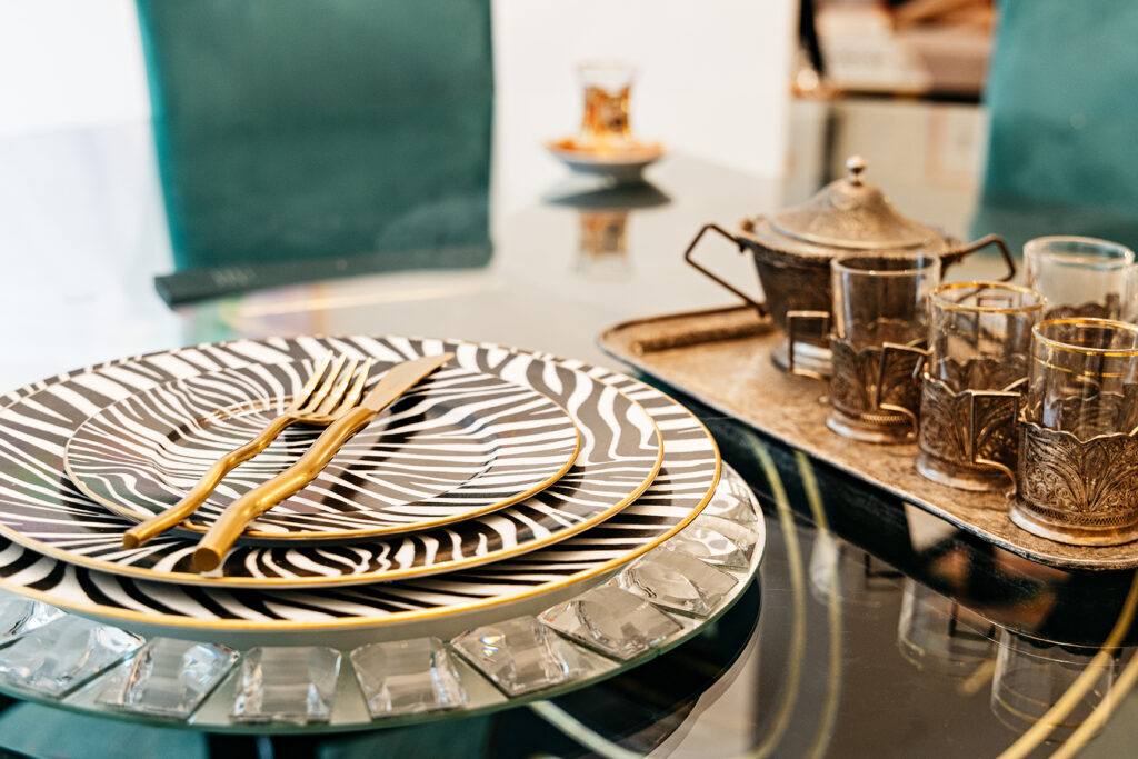 Gold-plated zebra dining set